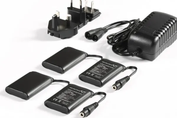 Macna Verwarmingselementen-Accu + Lader Handschoenen 7,4V 3000 mAh