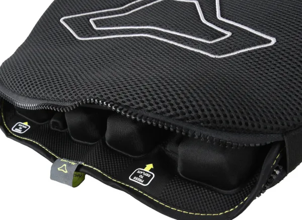 Macna Motor Accessoires-Airseat DLX Black 101